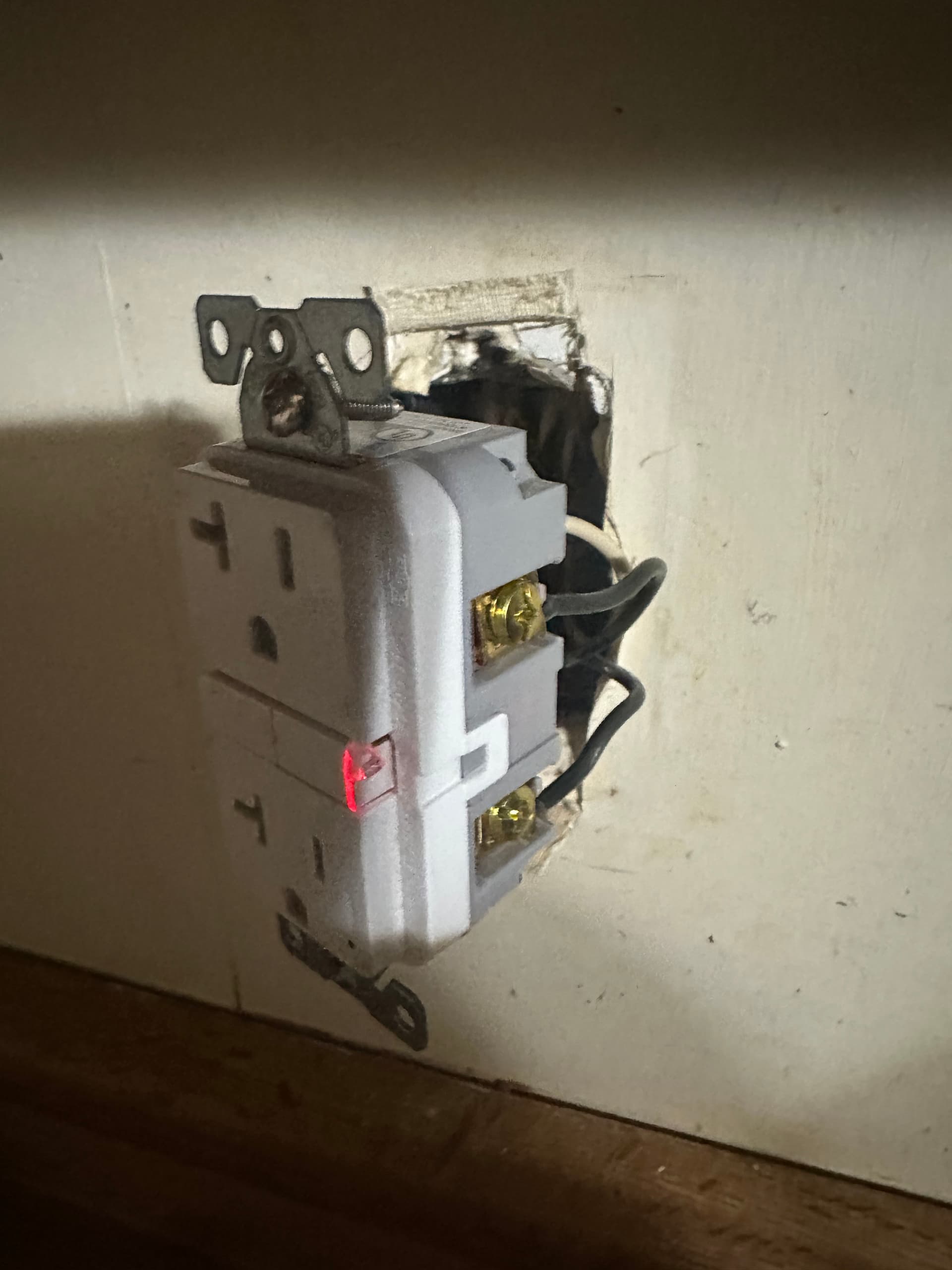 Gallery photos for Wiring Fix in Commerce GA Restores Safety and Functionality: Image #3